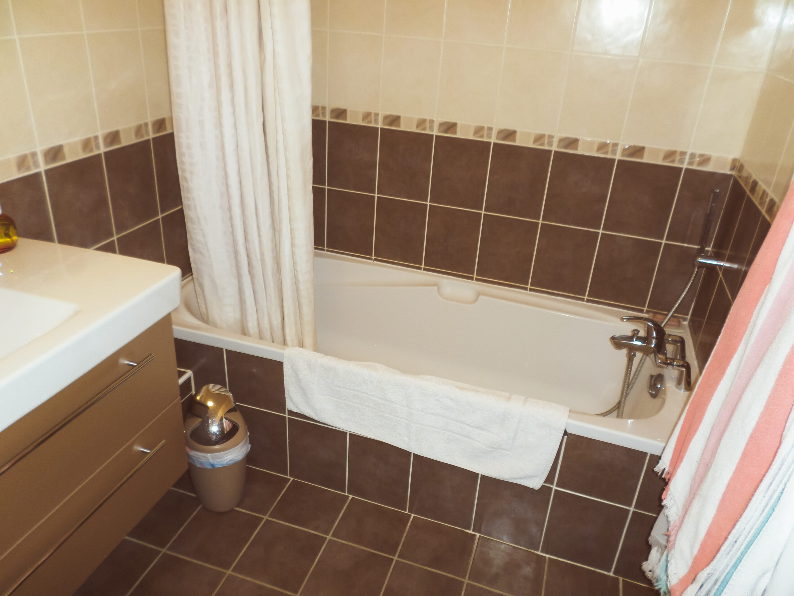Salle de bains avant les travaux