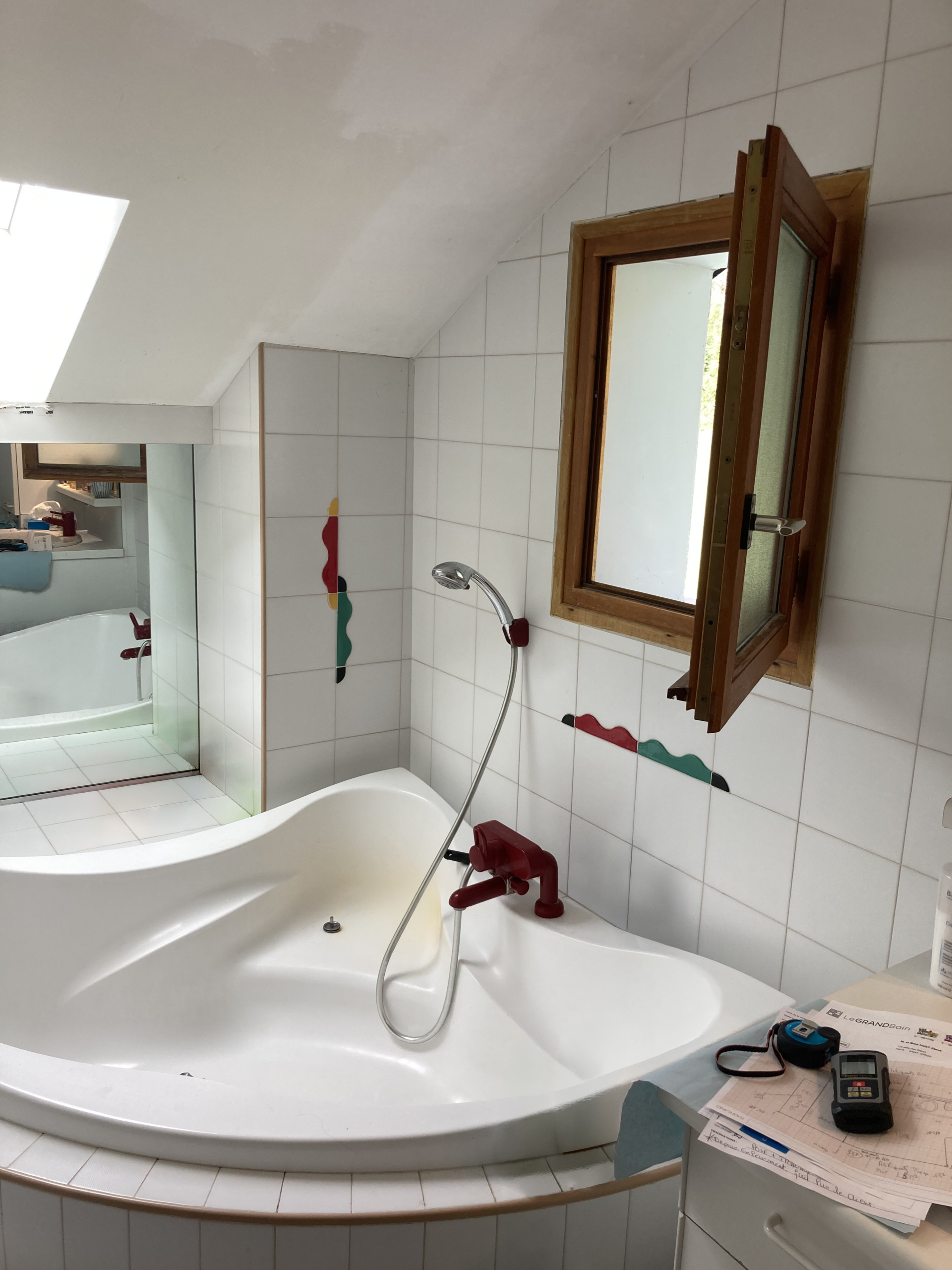 Salle de bains avant les travaux