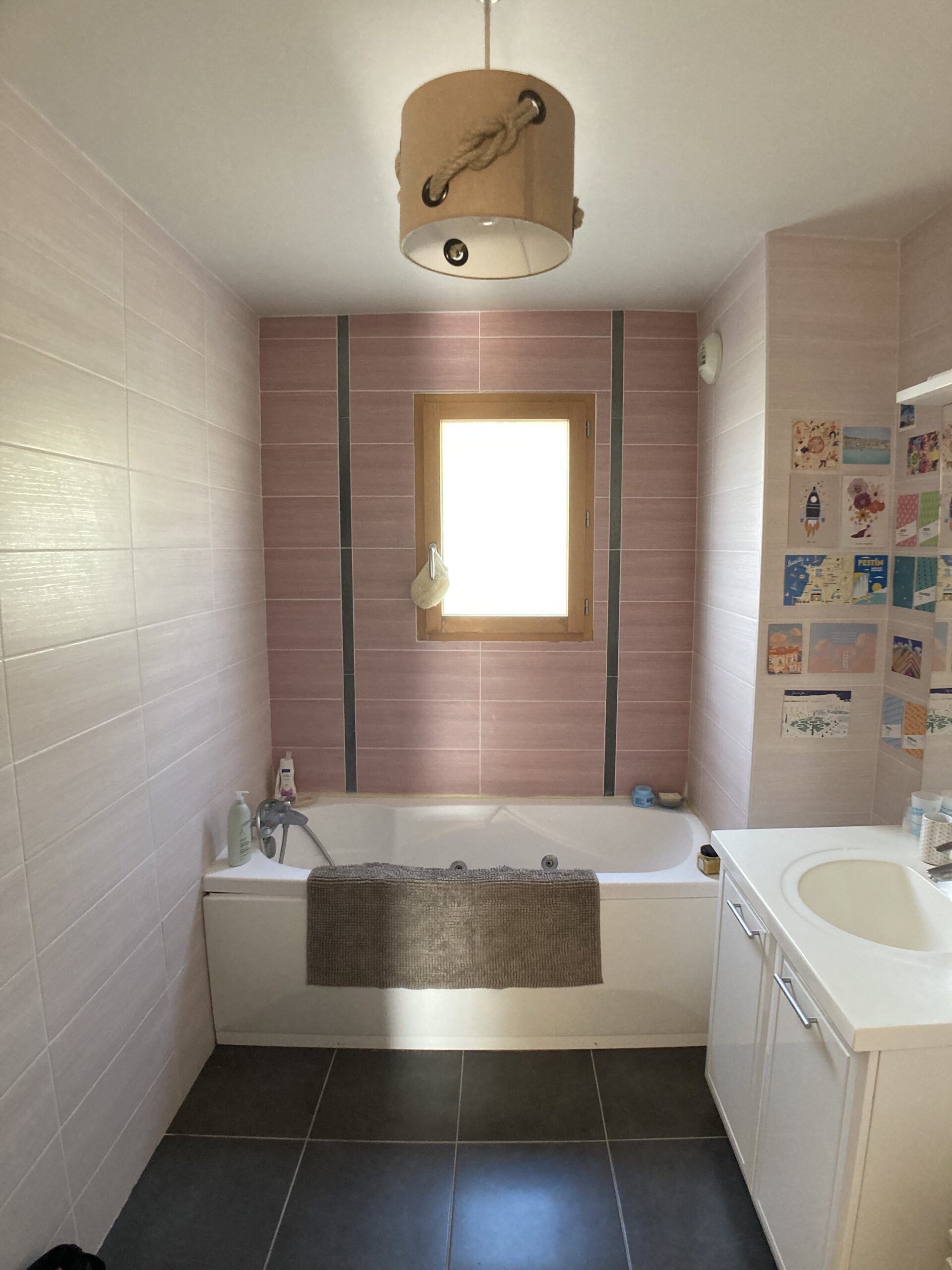 Salle de bains avant les travaux
